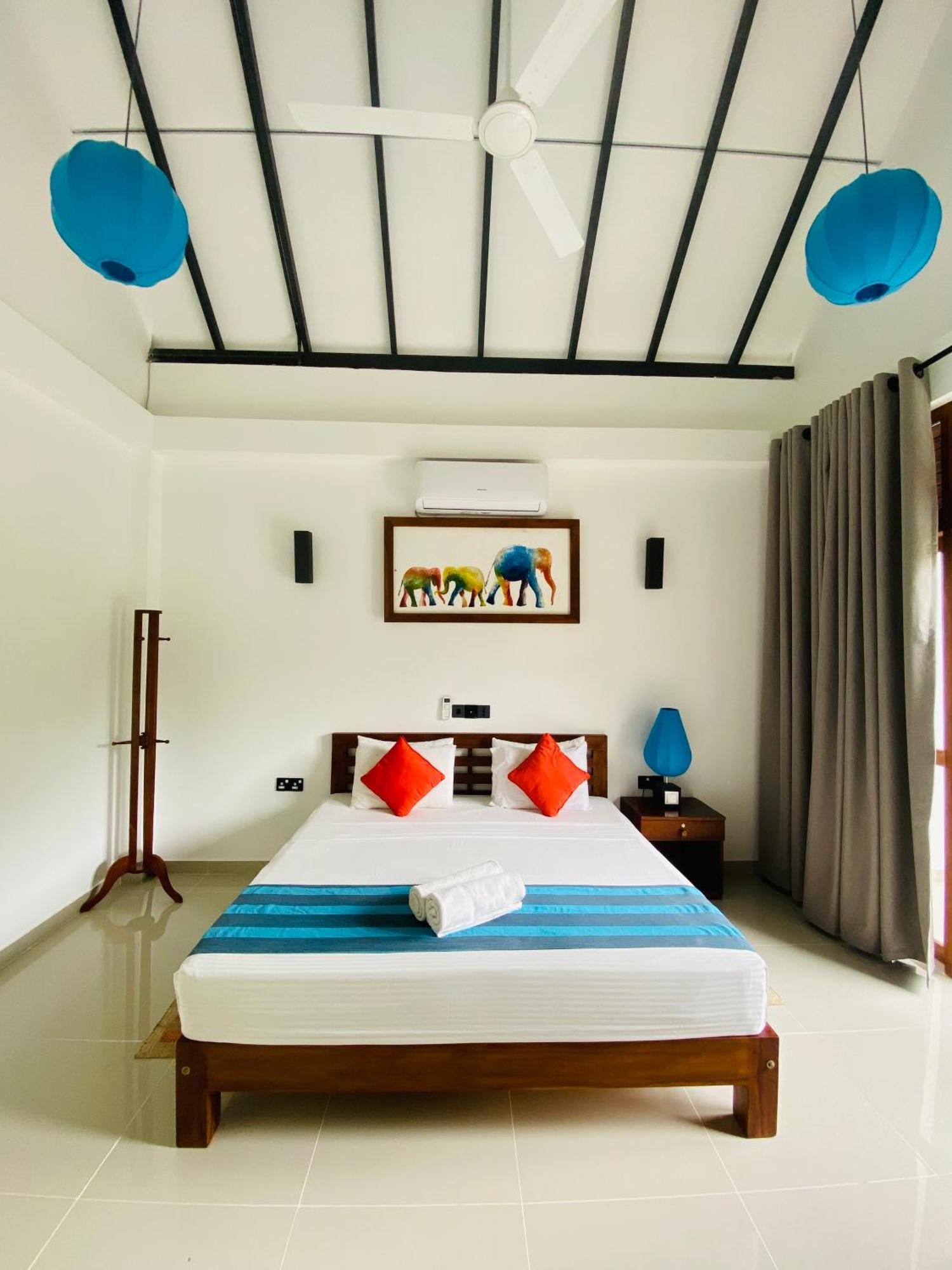 אודוואלאווה Hotel Athgira מראה חיצוני תמונה