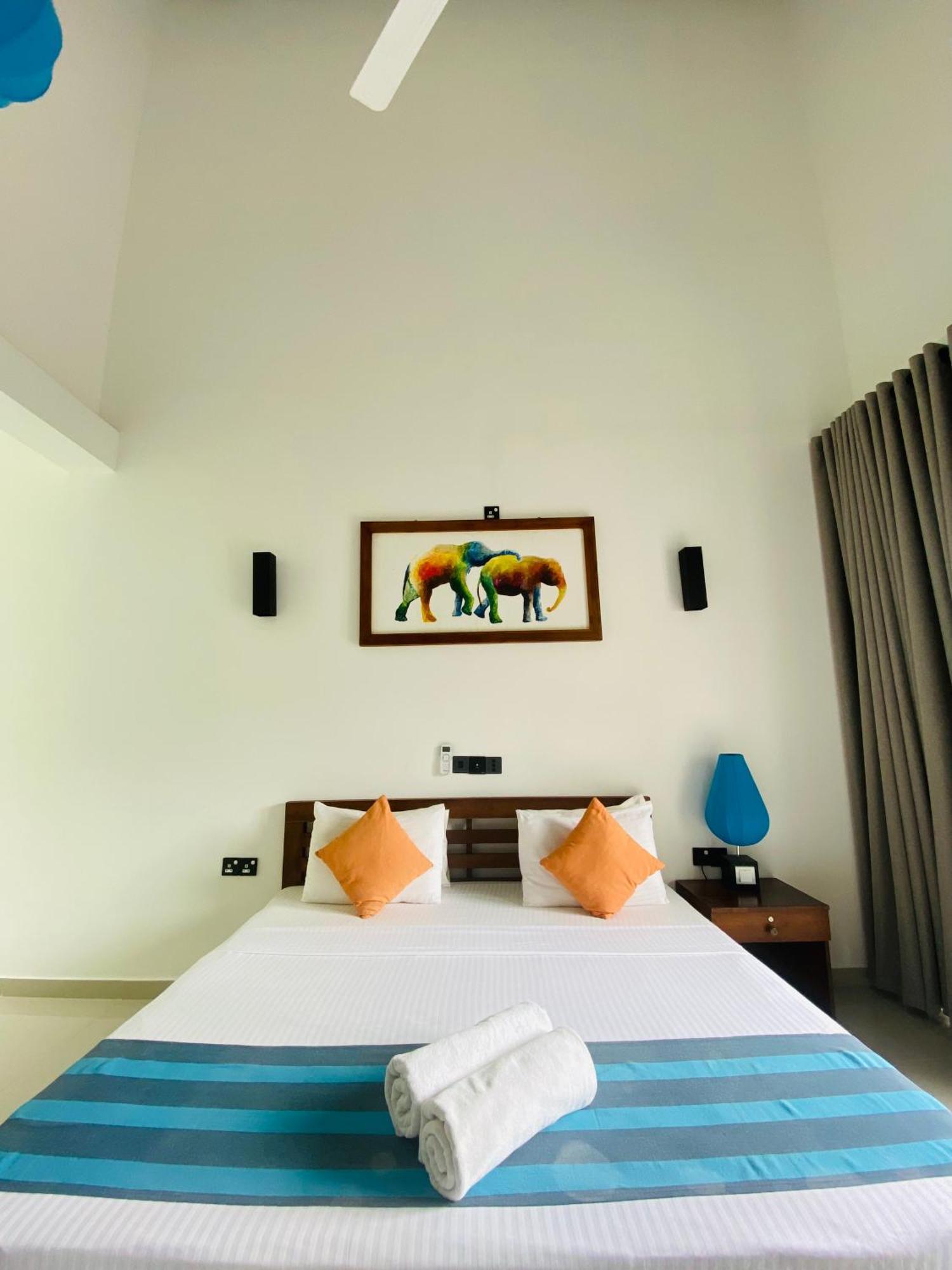 אודוואלאווה Hotel Athgira מראה חיצוני תמונה